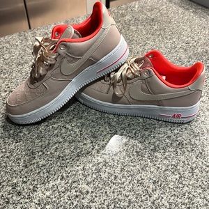 Women’s Nike Air Force 1 ‘07